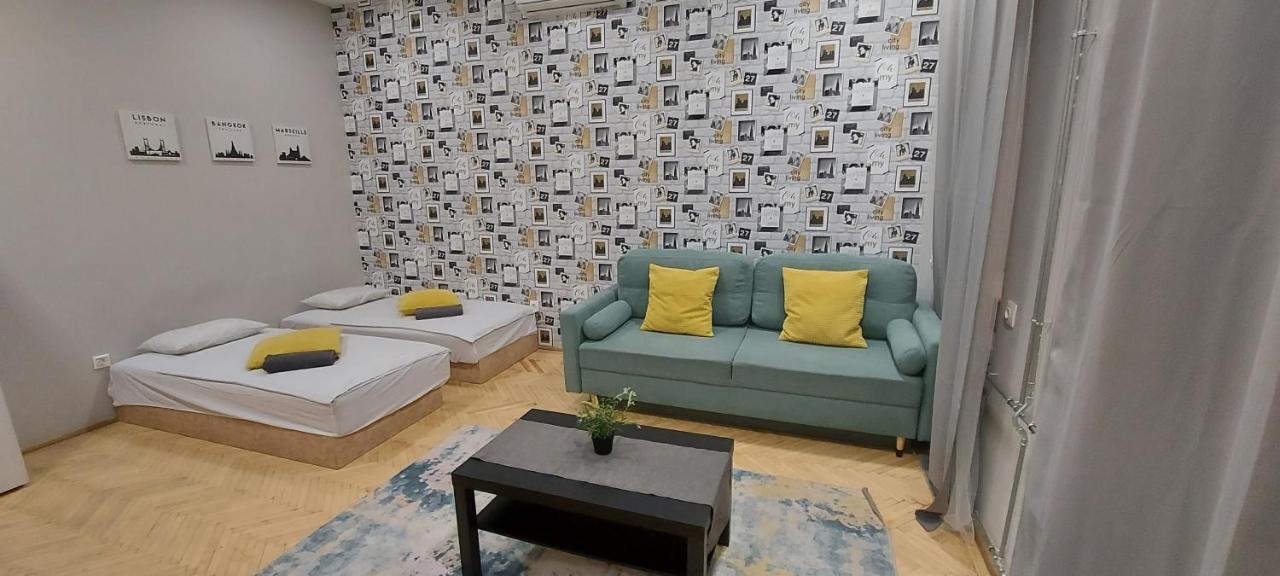 Studio 4 Apartment In The Party District Budapest Exterior photo